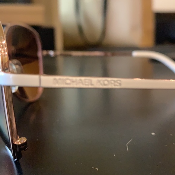 Brand new Woman’s Michael Kors sunglasses. main image 5